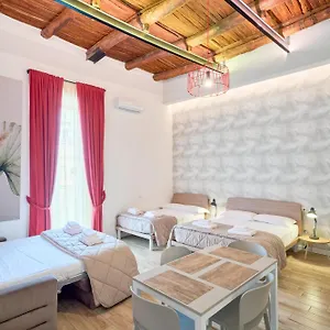 Guest house Toto E Peppino Luxury, Naples
